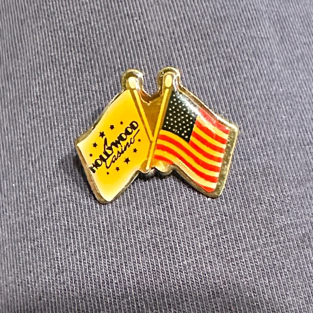 Vintage Hollywood Casino / American flag lapel pin